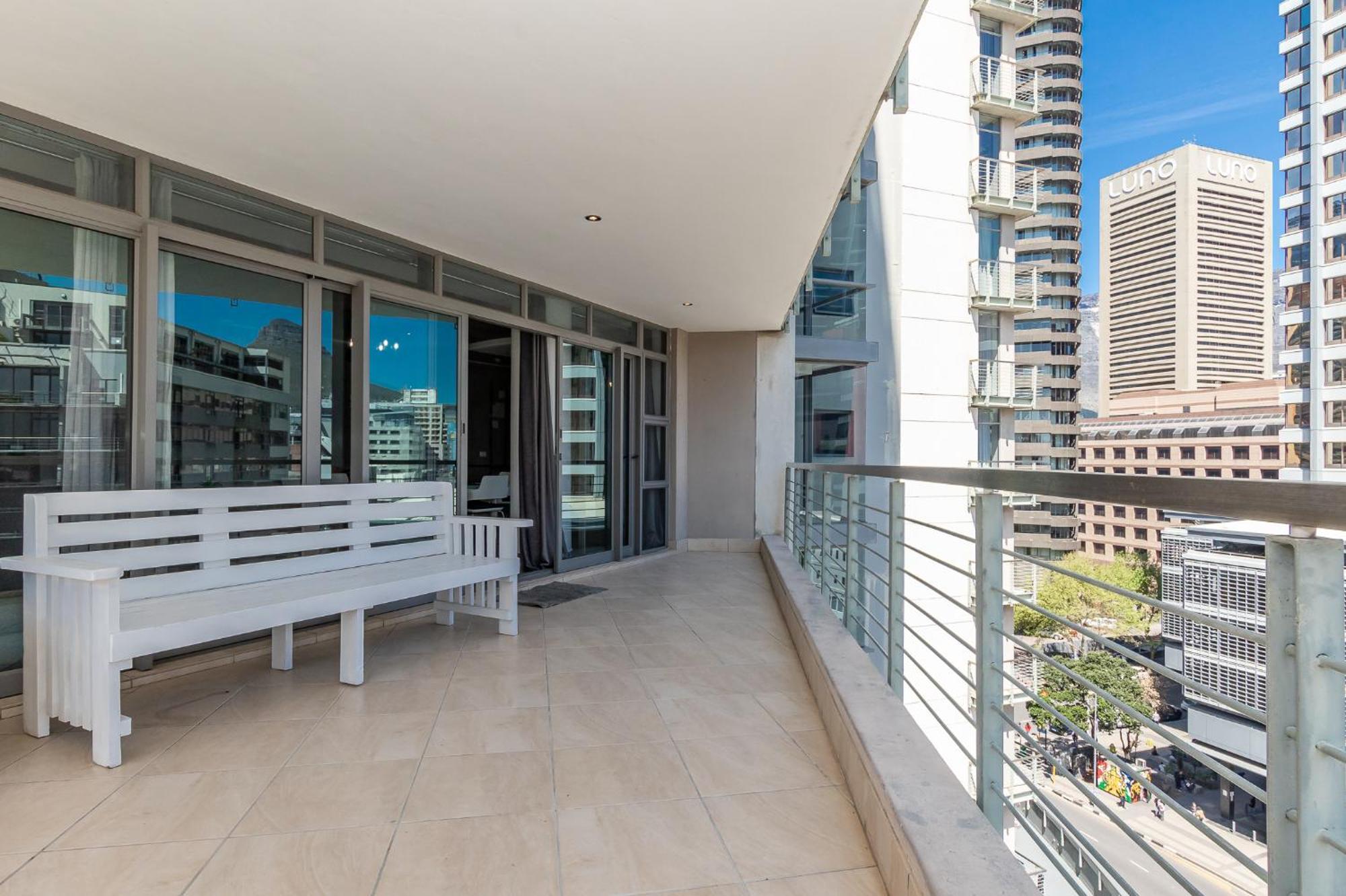 Itc Icon Two Bedroom With Lovely Balcony Cidade Do Cabo