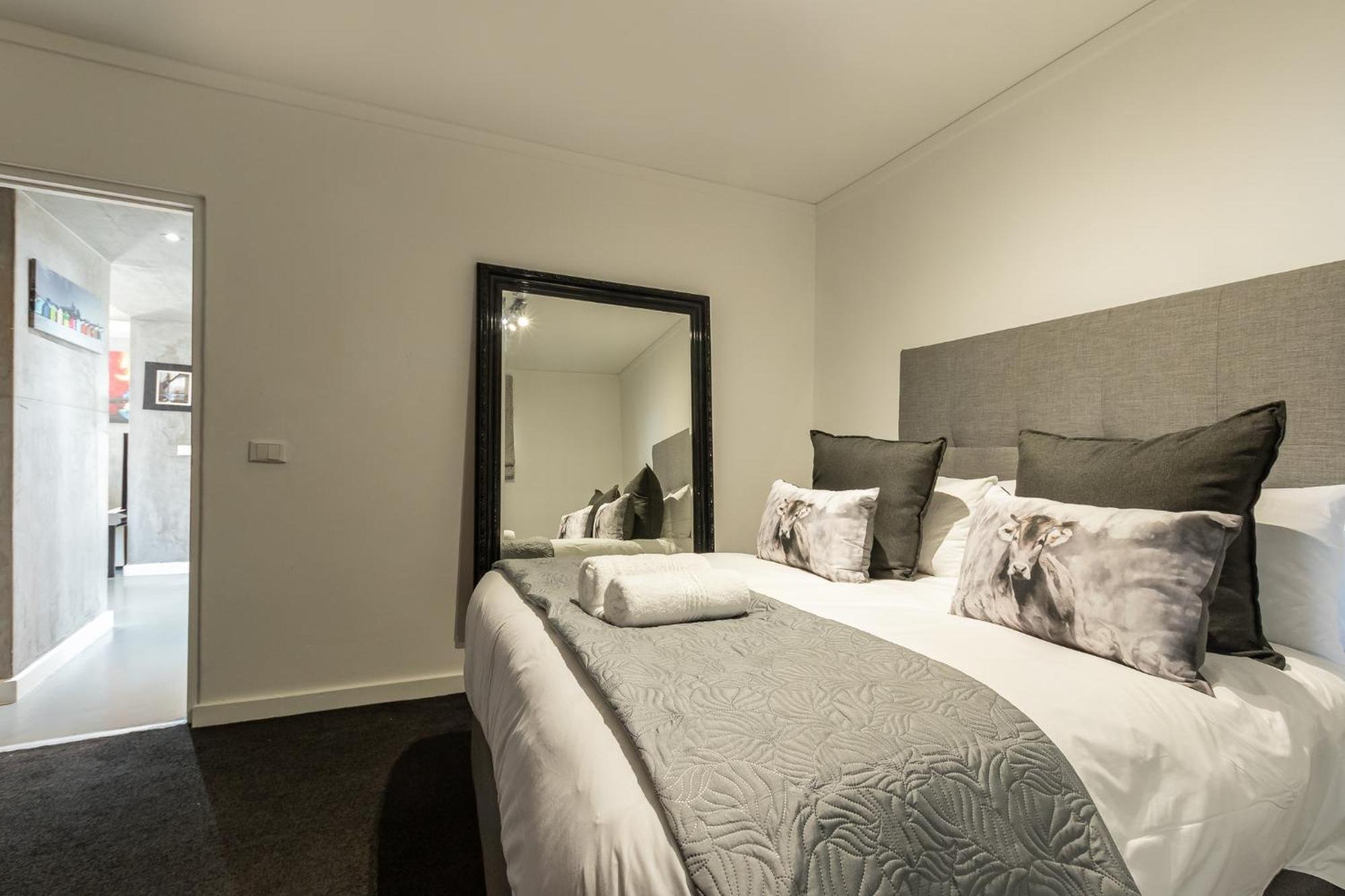 Itc Icon Two Bedroom With Lovely Balcony Apartamento *